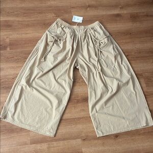 Source Unknown‎ Tan Wide-Leg Joggers